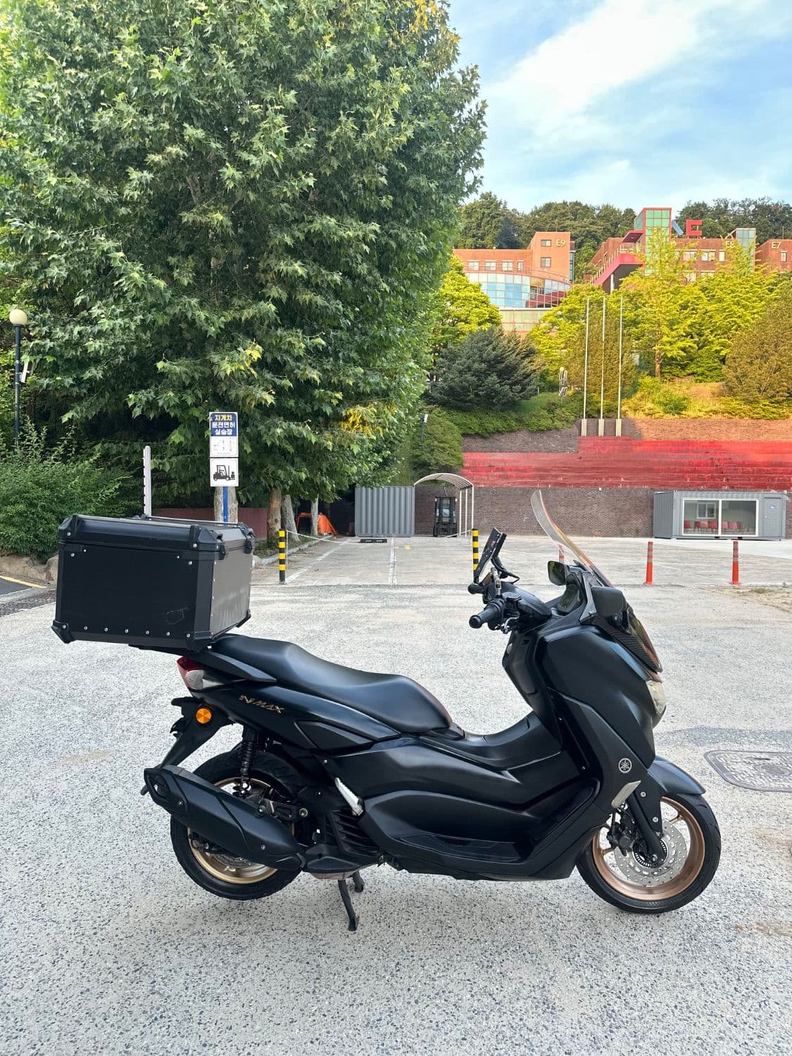 야마하 NMAX 125 4