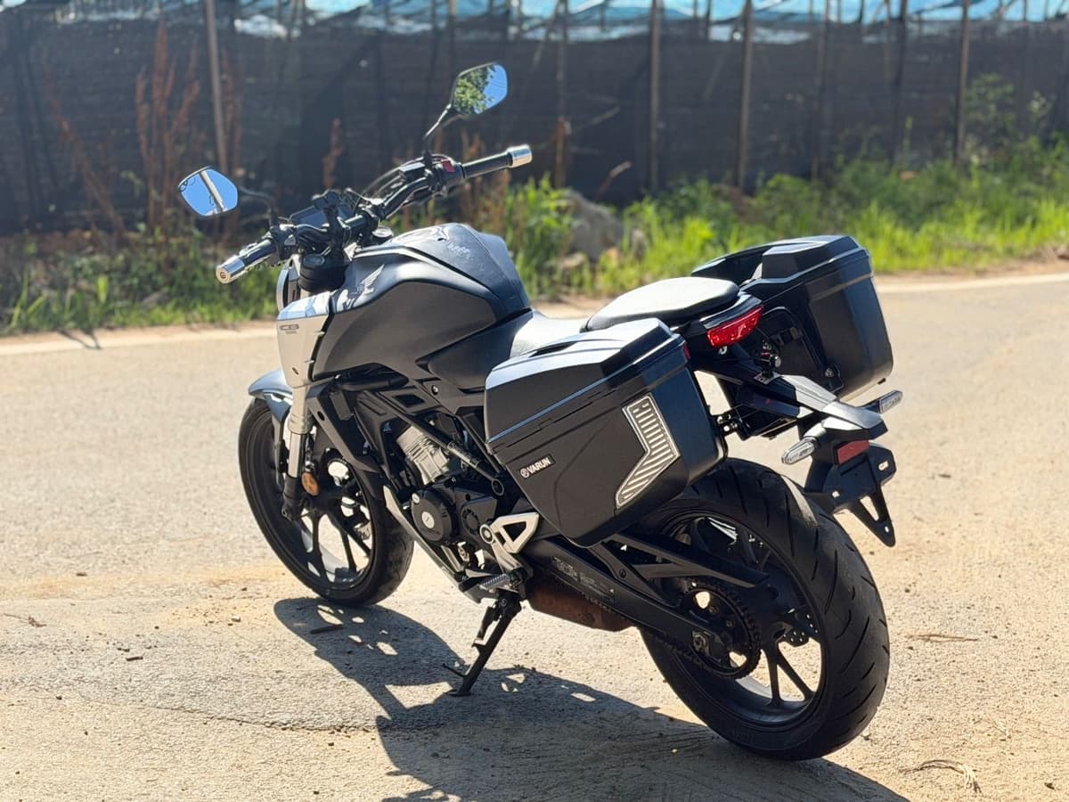 혼다 CB 125 R 6