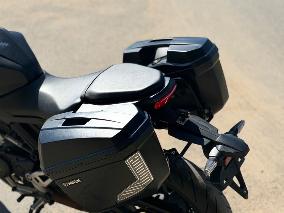 혼다 CB 125 R 11