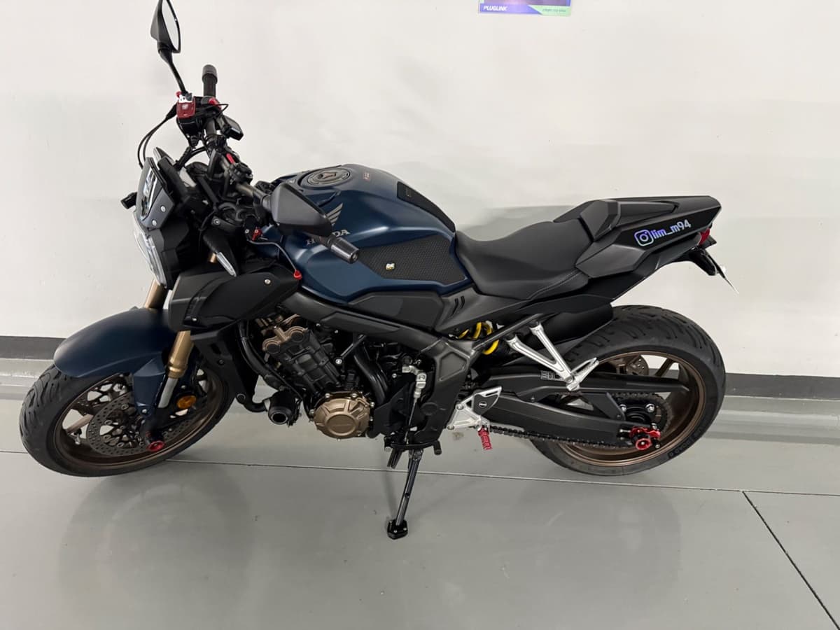 혼다 CB 650 R 1