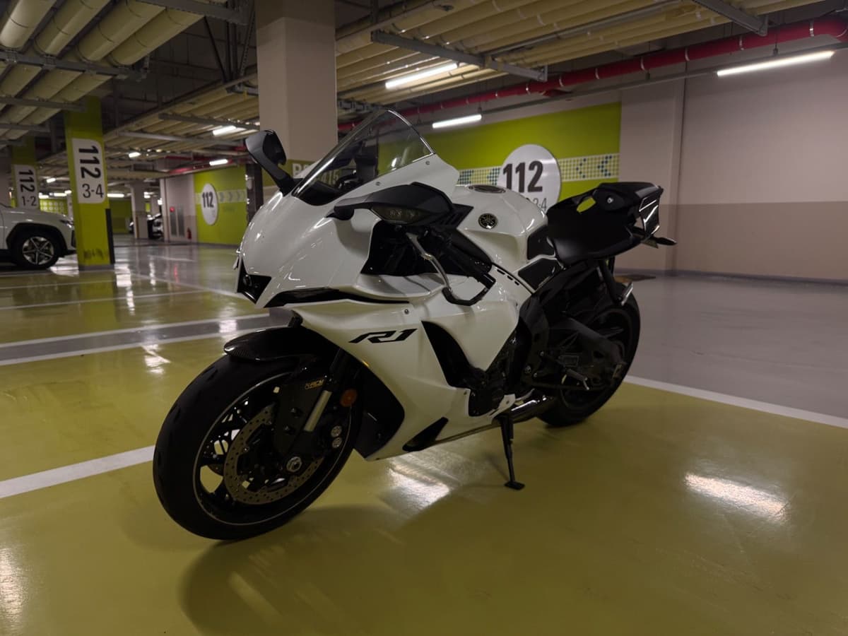 야마하 YZF R1 9