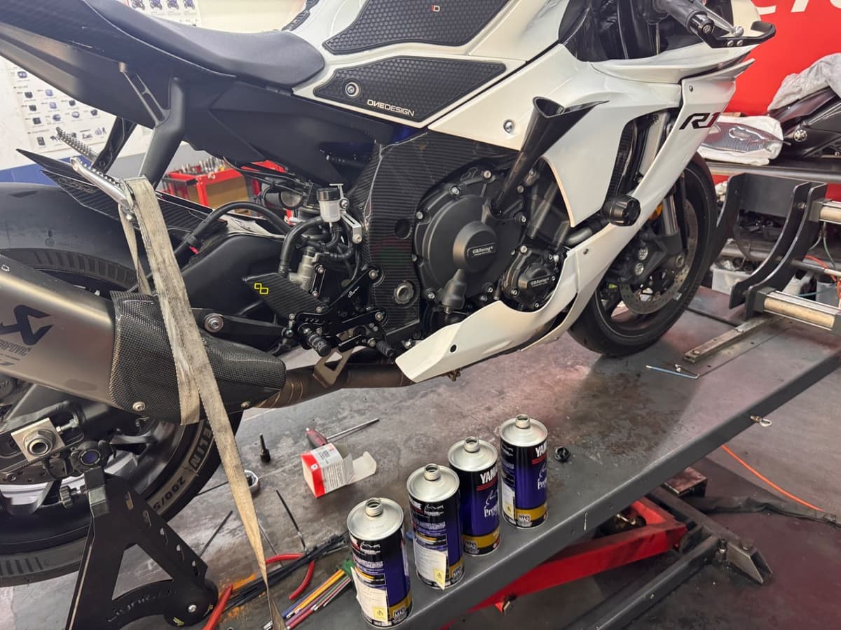야마하 YZF R1 4