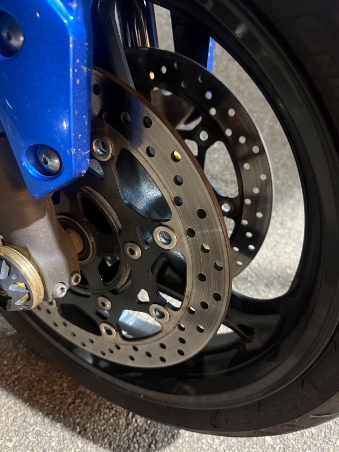 스즈키 GSR 750 A 7