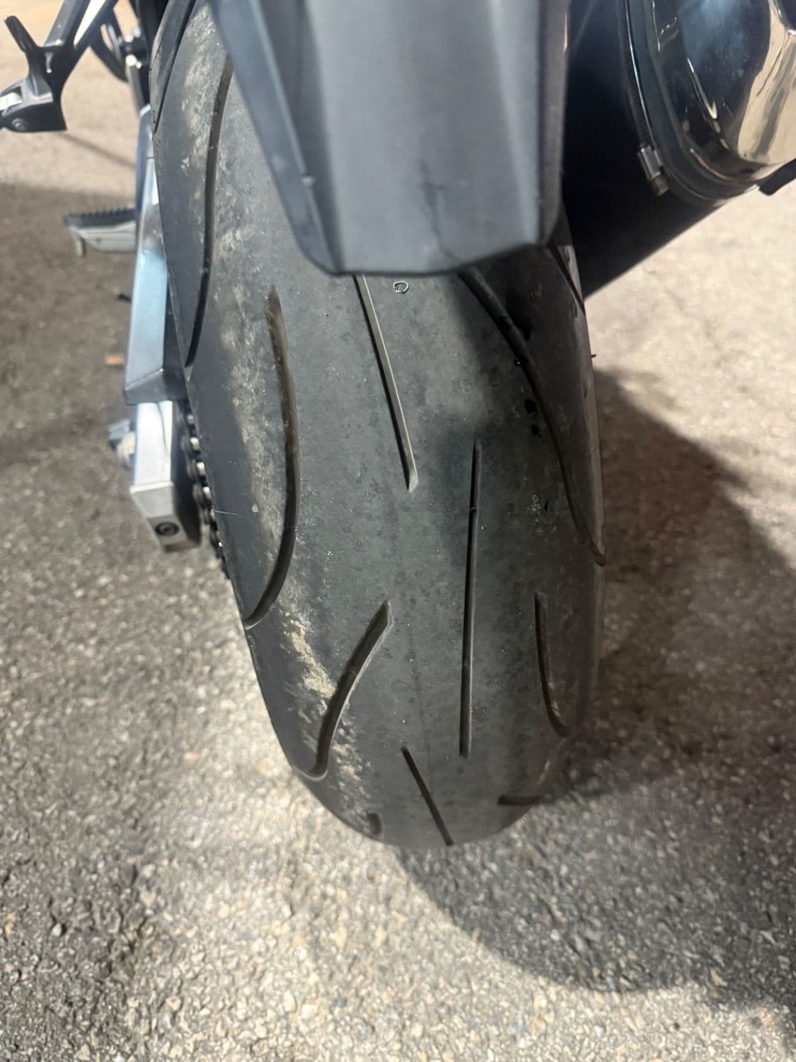 스즈키 GSR 750 A 5