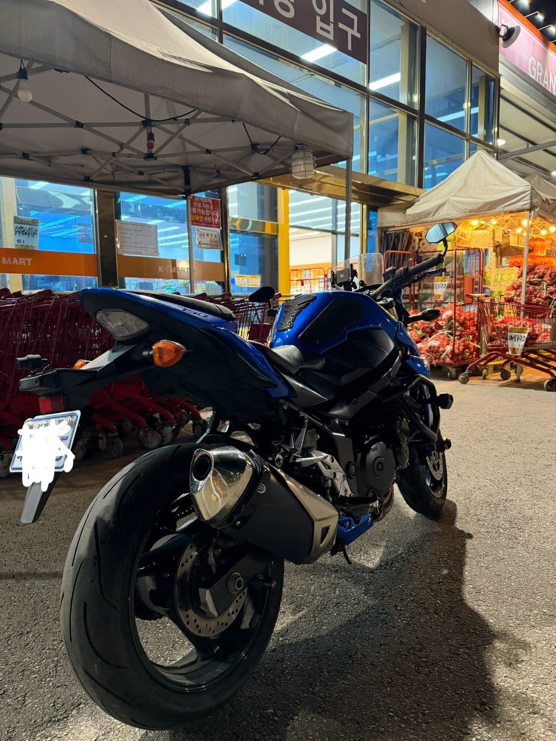 스즈키 GSR 750 A 4