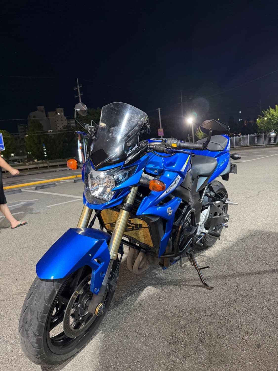 스즈키 GSR 750 A 2