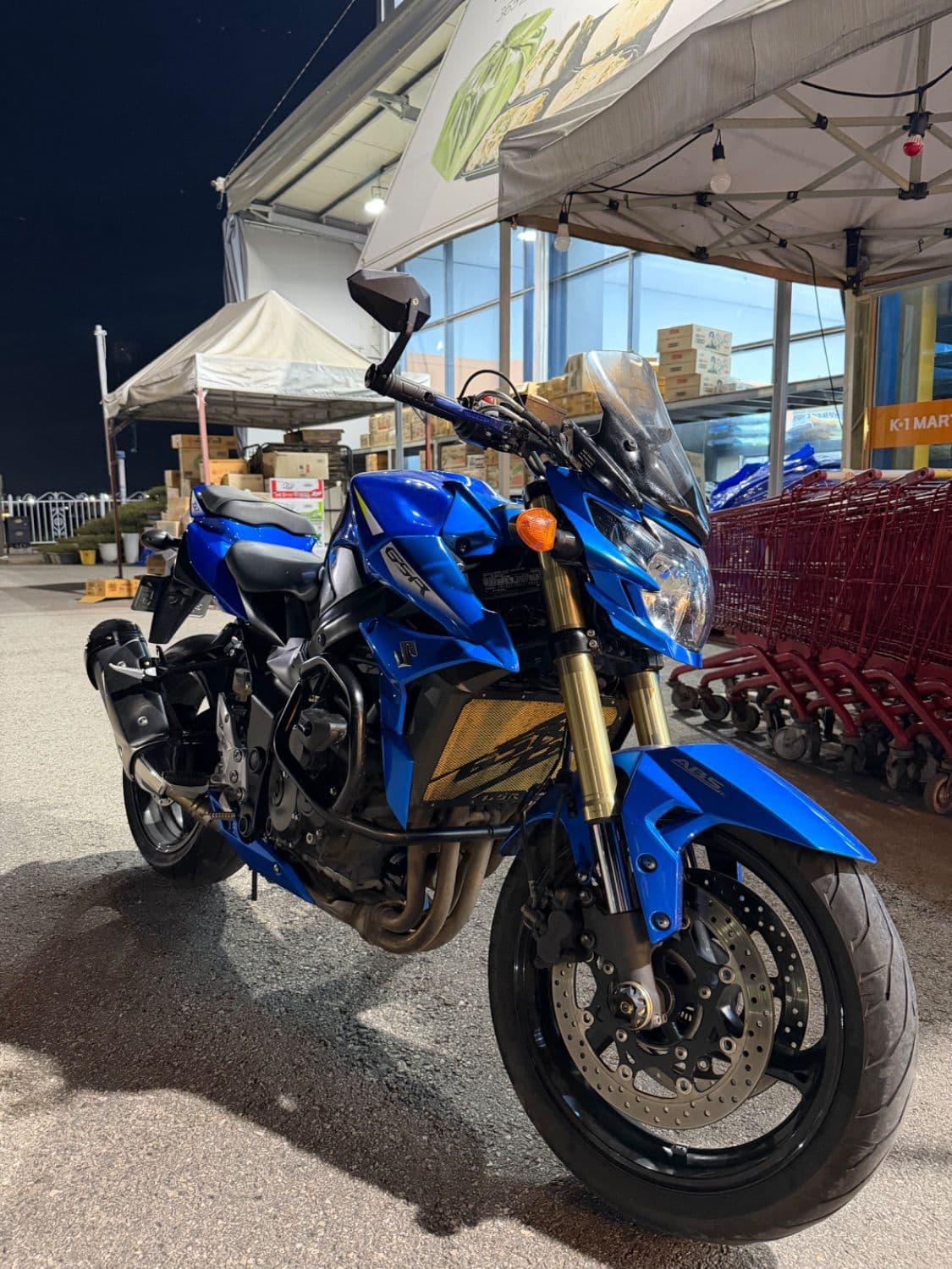 스즈키 GSR 750 A 1