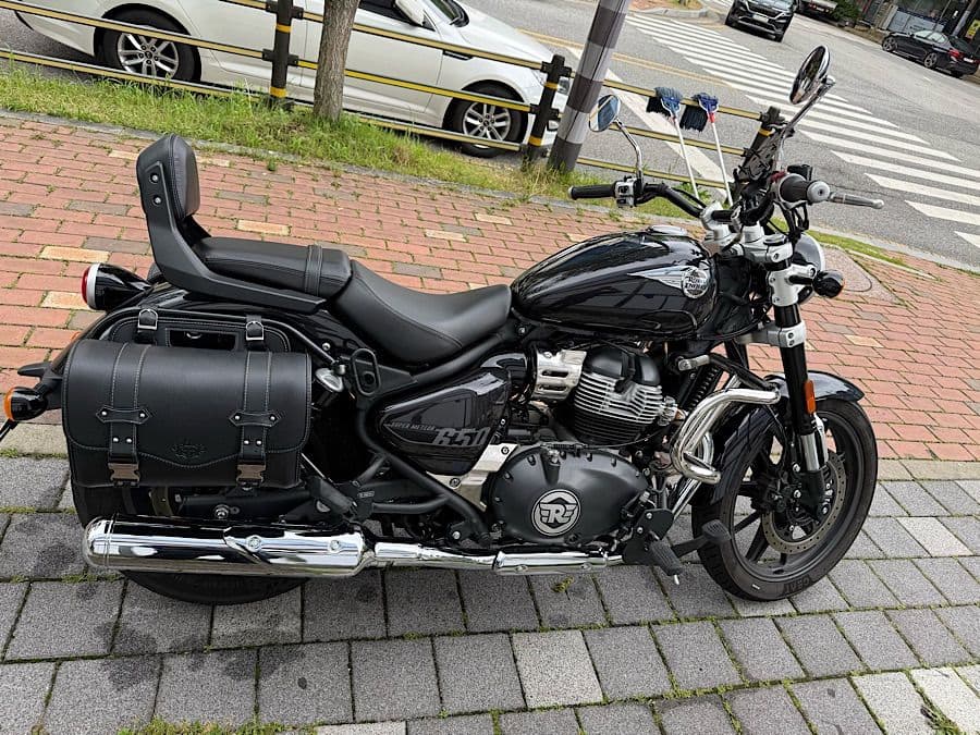 로얄엔필드 슈퍼메테오 650 3