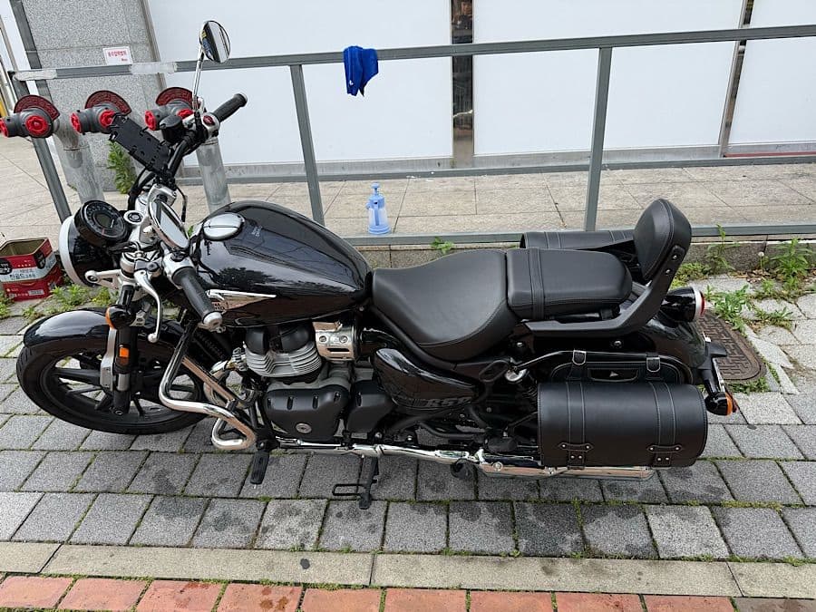 로얄엔필드 슈퍼메테오 650 2