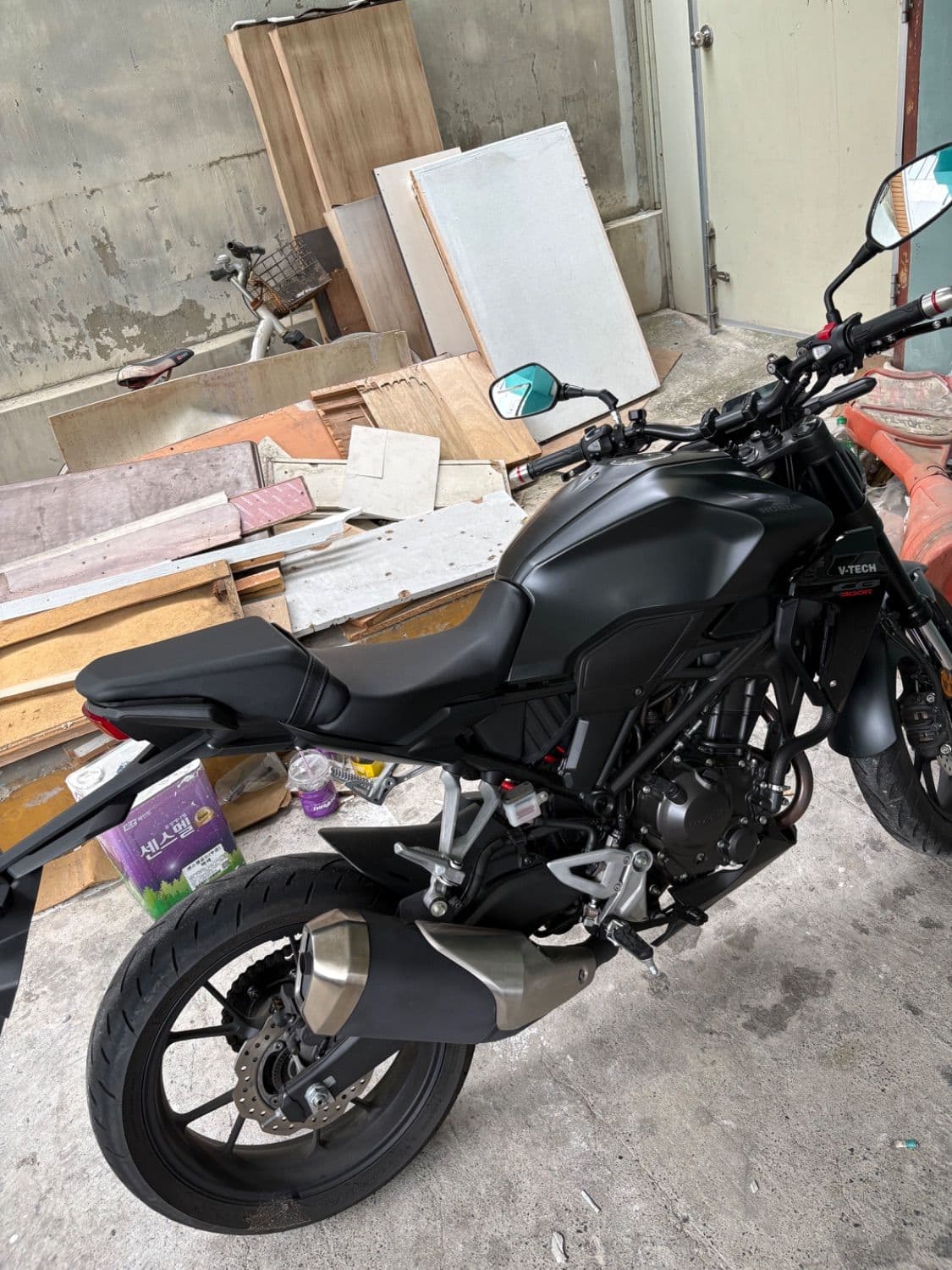 혼다 CB 300 R 4