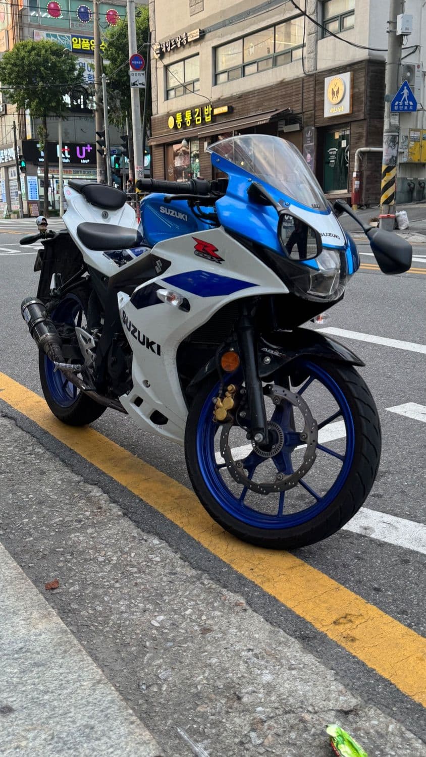 스즈키 GSX R 125 ABS 2