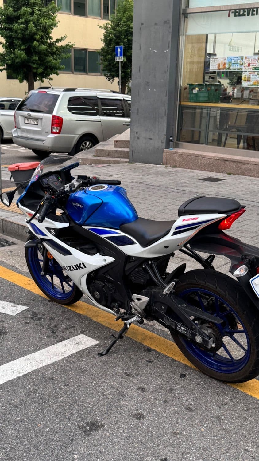 스즈키 GSX R 125 ABS 5