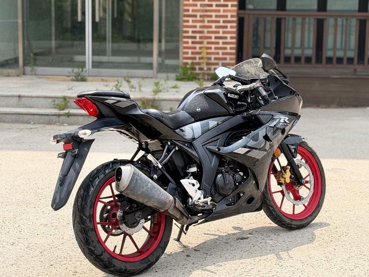 스즈키 GSX R 125 ABS 3