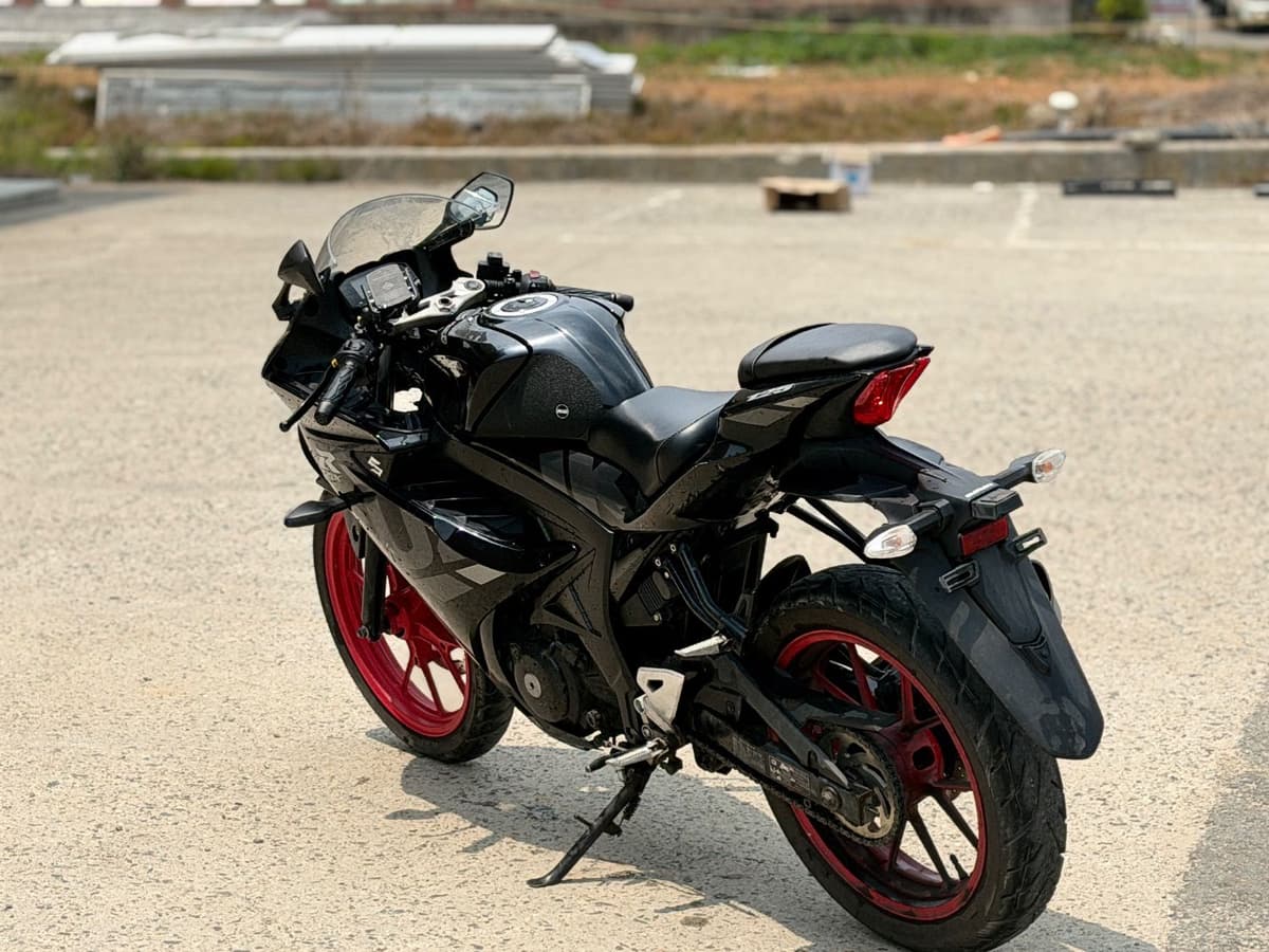 스즈키 GSX R 125 ABS 5