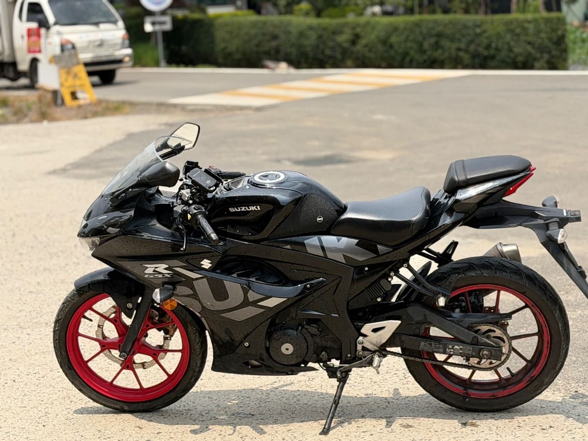 스즈키 GSX R 125 ABS more