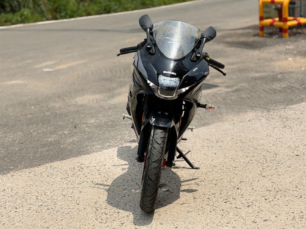 스즈키 GSX R 125 ABS 8