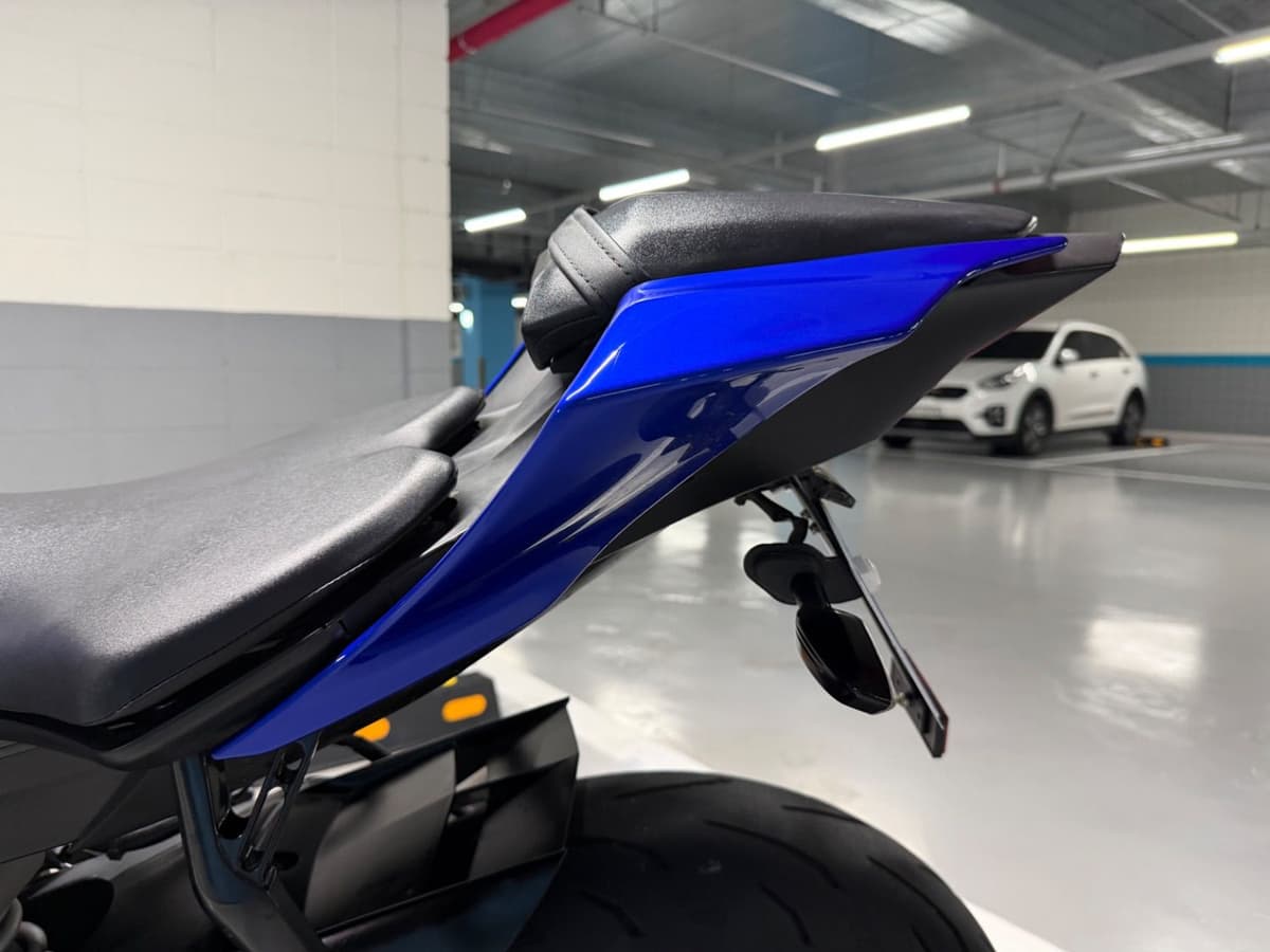 야마하 YZF R6 9