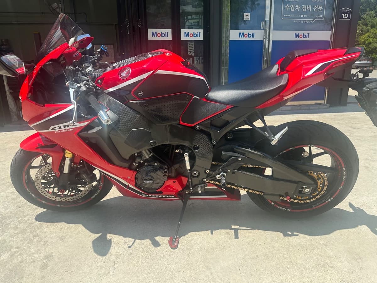 혼다 CBR 1000 RR 2