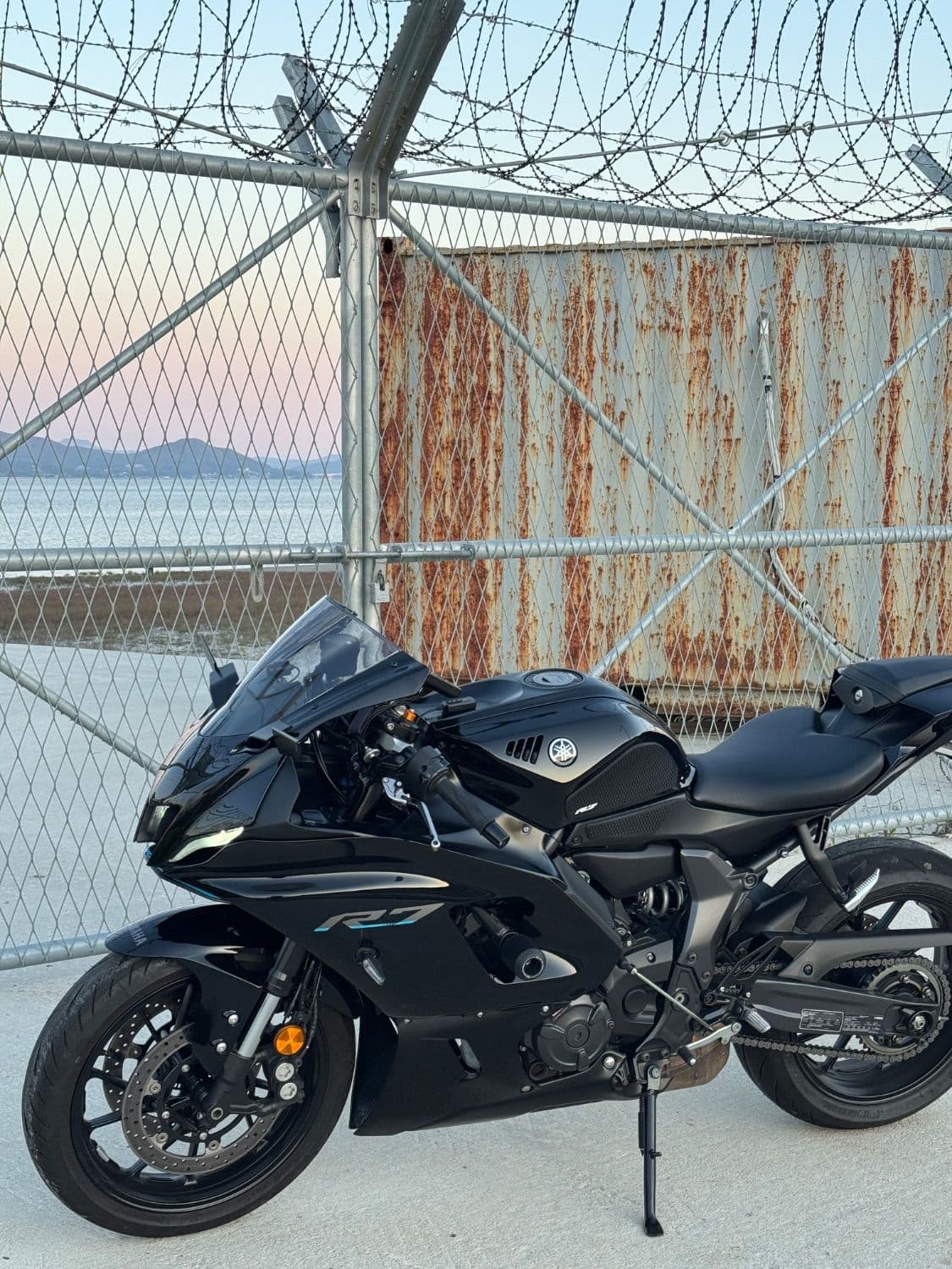 야마하 YZF R7 3