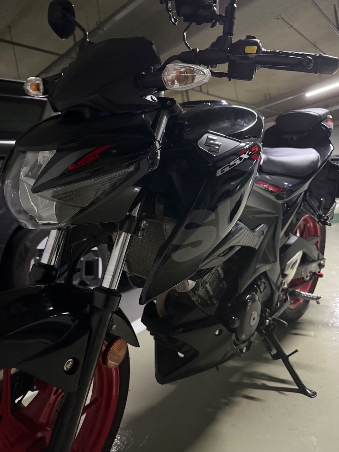 스즈키 GSX S 125 10