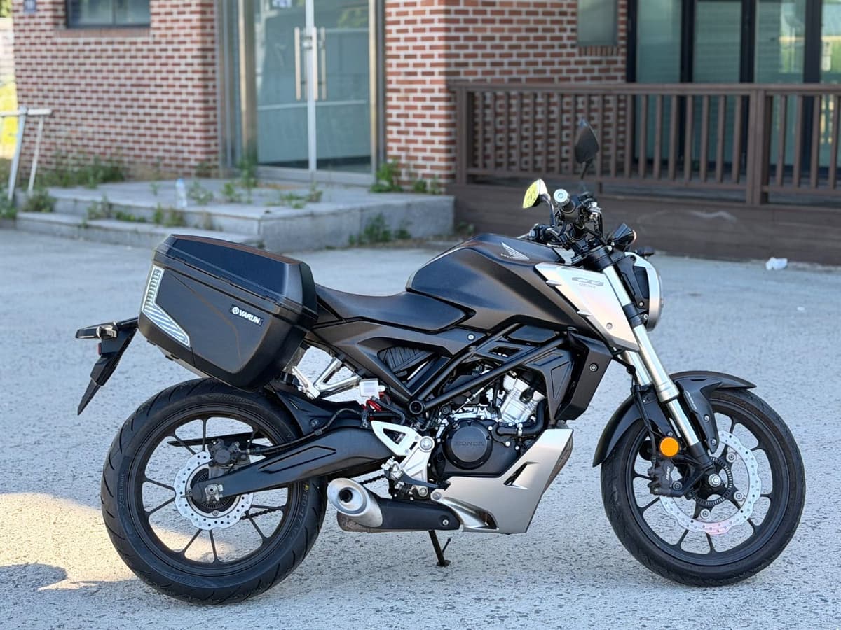 혼다 CB 125 R 7