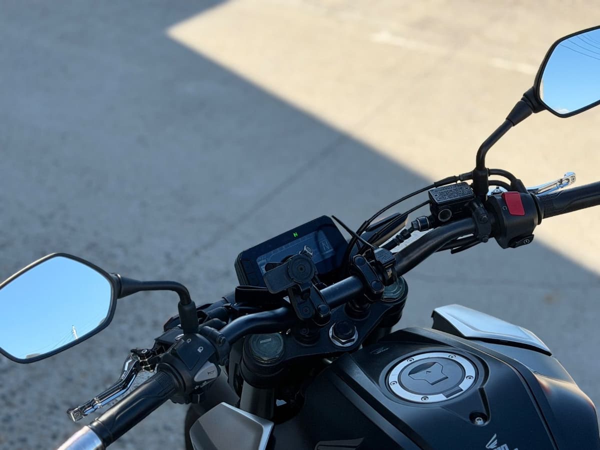 혼다 CB 125 R 9