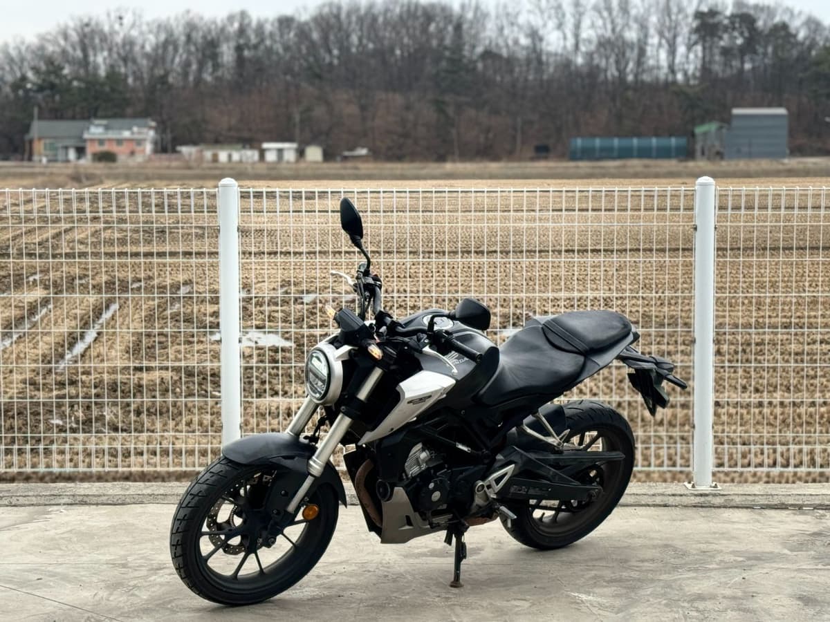 혼다 CB 125 R 3