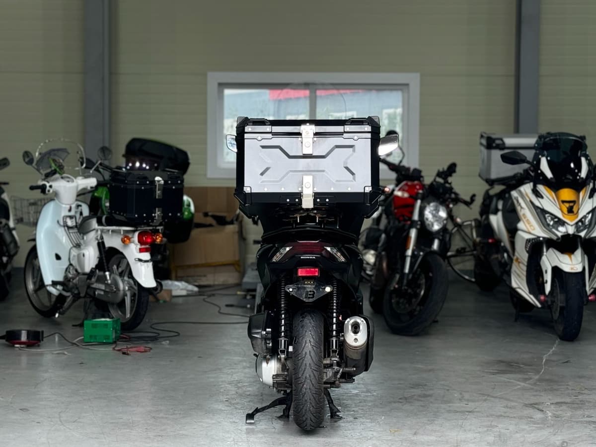 혼다 PCX 125 8