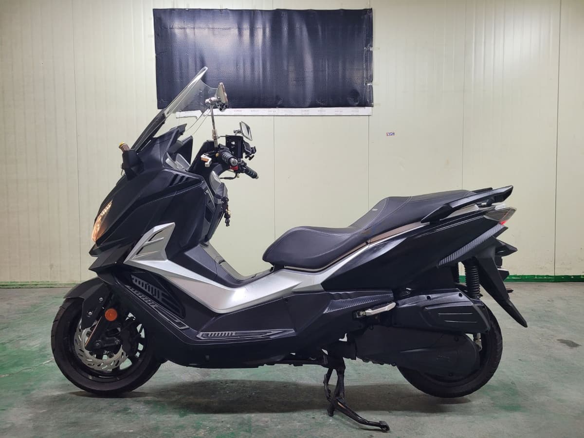 SYM 크루심 125 ABS 4