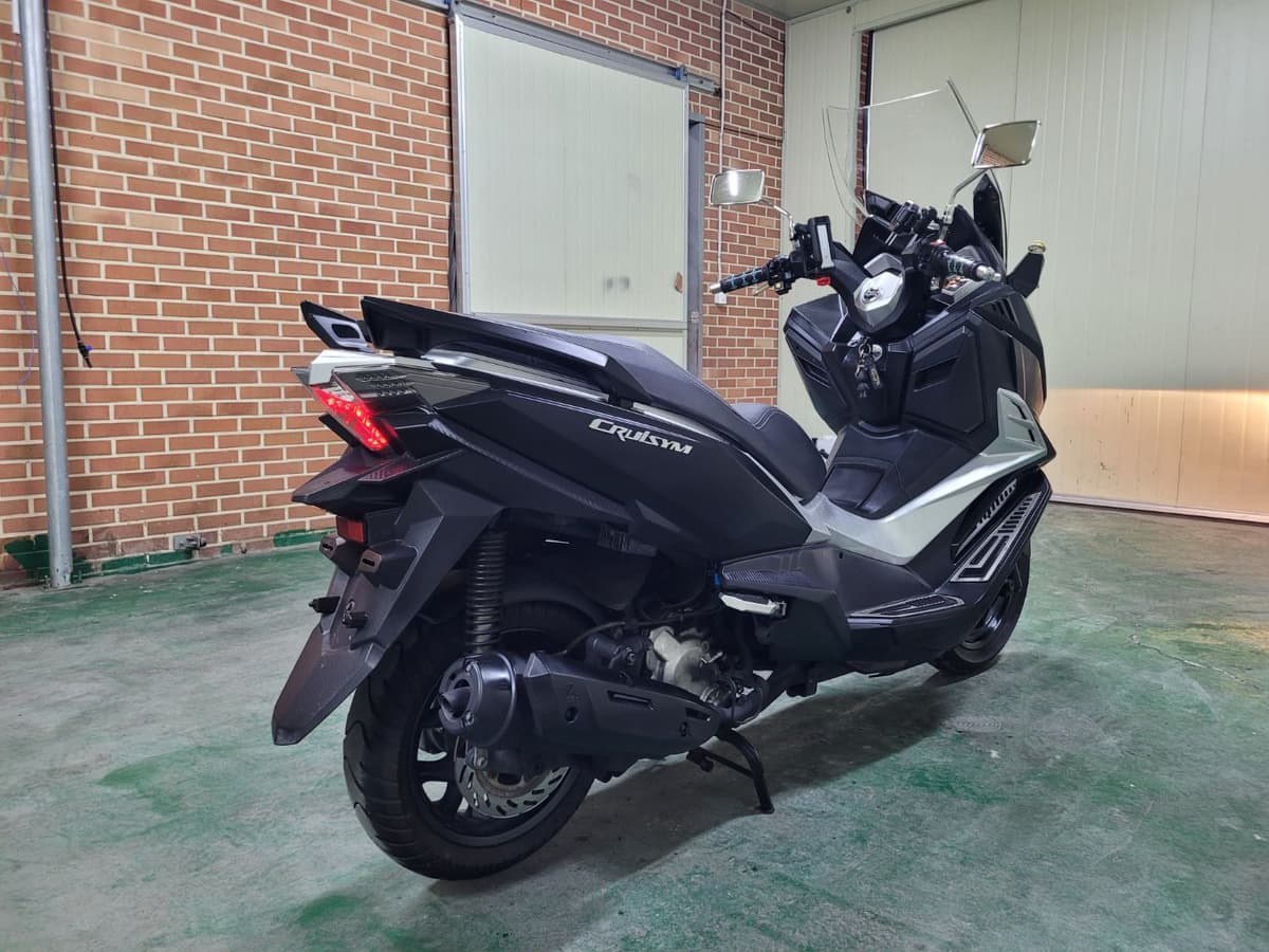 SYM 크루심 125 ABS 7