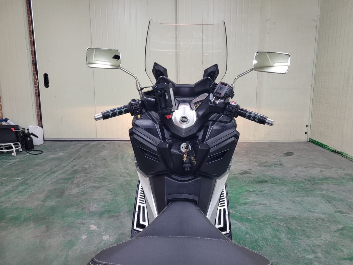 SYM 크루심 125 ABS 9
