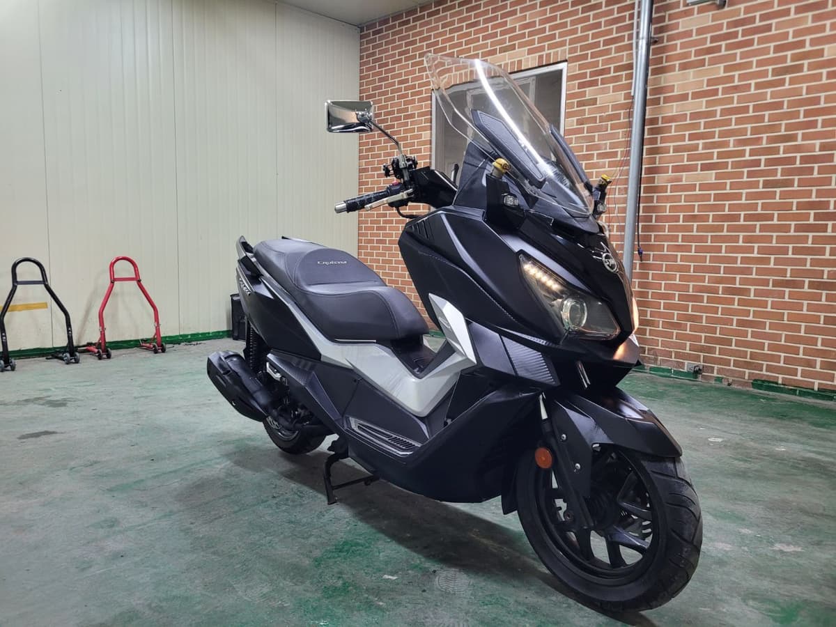 SYM 크루심 125 ABS 1