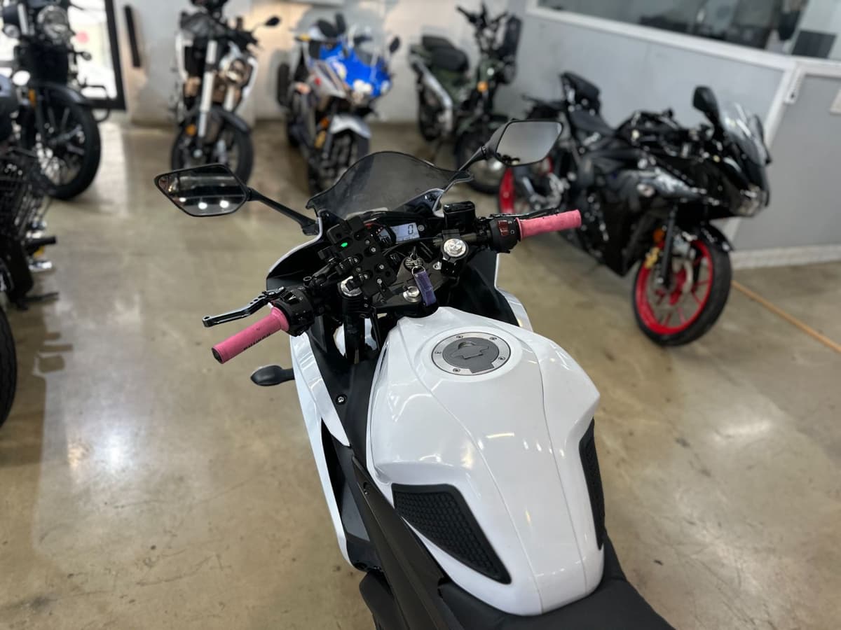 야마하 YZF R3 11
