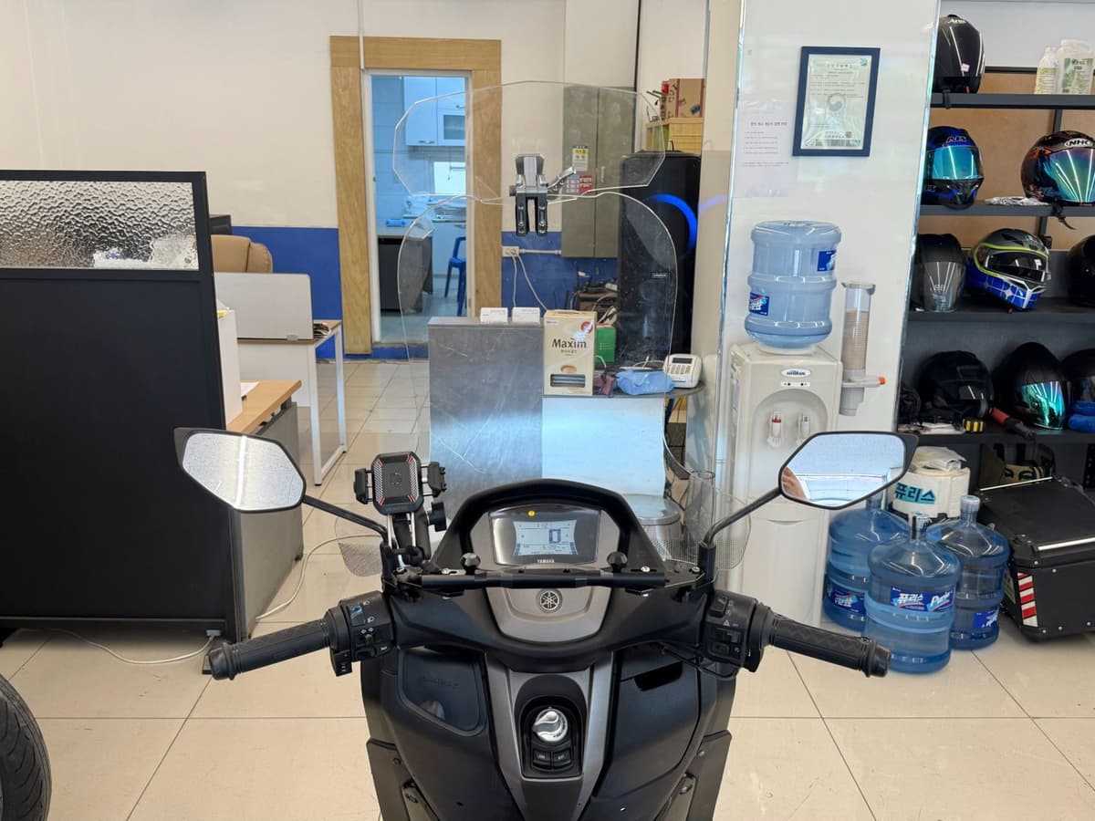 야마하 NMAX 125 7