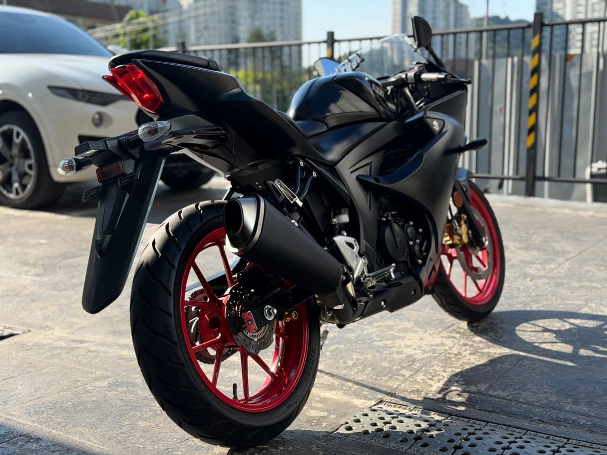 스즈키 GSX R 125 ABS 5