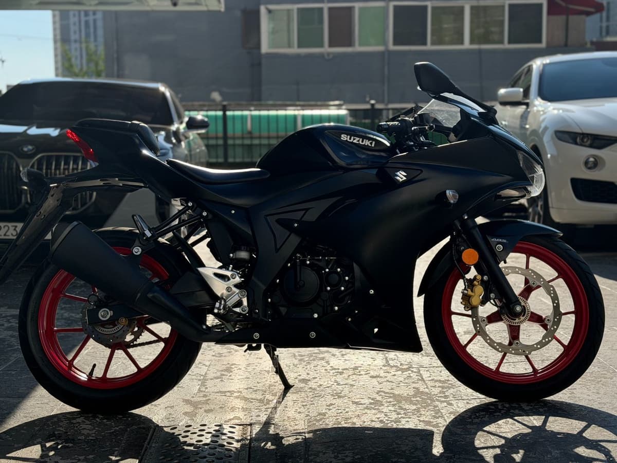 스즈키 GSX R 125 ABS 6