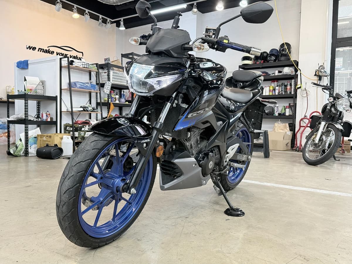 스즈키 GSX S 125 10