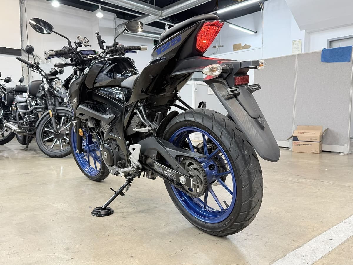스즈키 GSX S 125 9