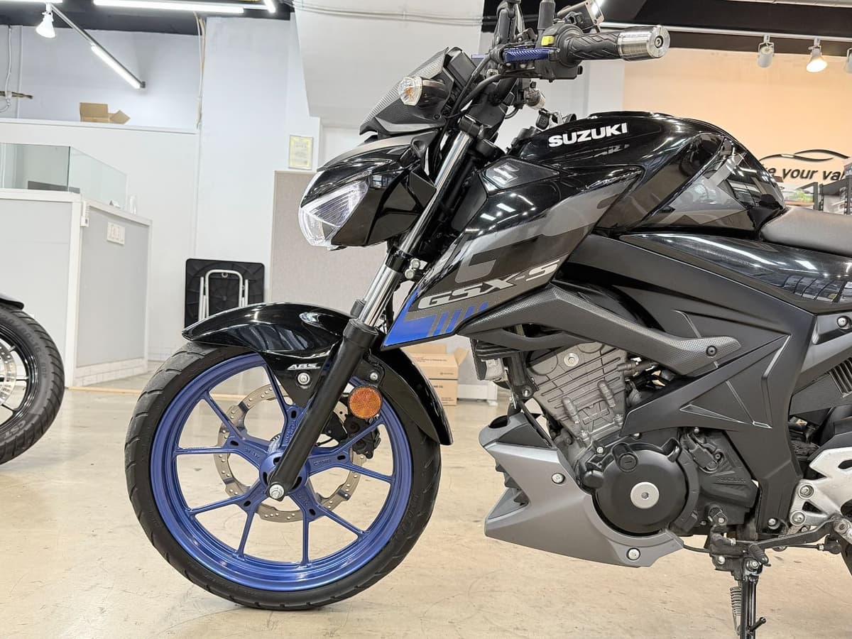 스즈키 GSX S 125 8