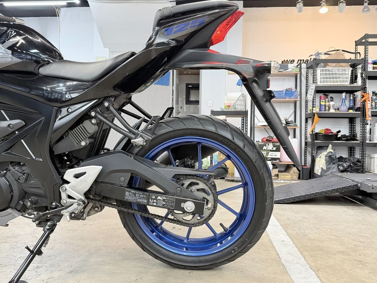 스즈키 GSX S 125 7