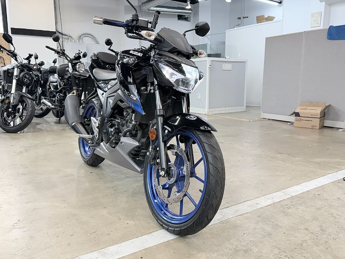 스즈키 GSX S 125 4