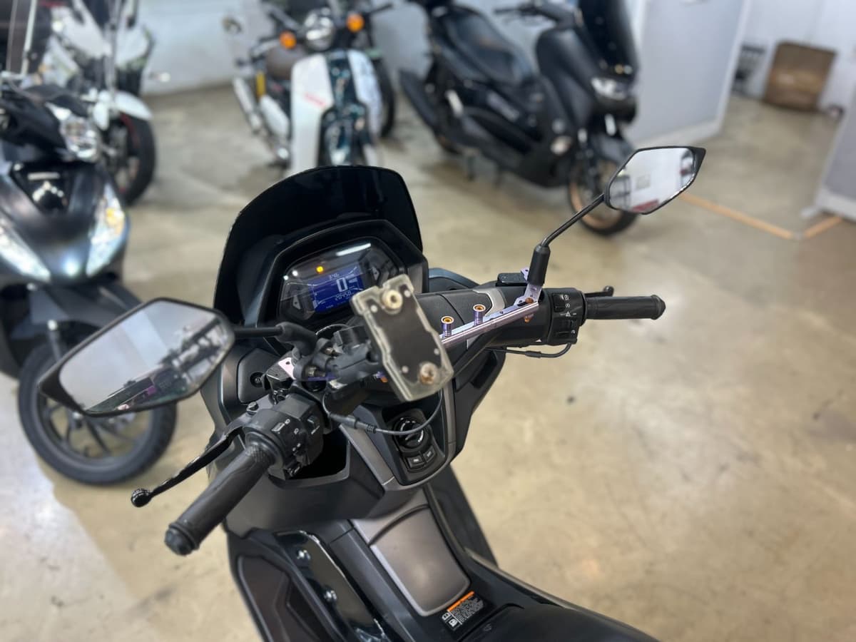 야마하 NMAX 125 11