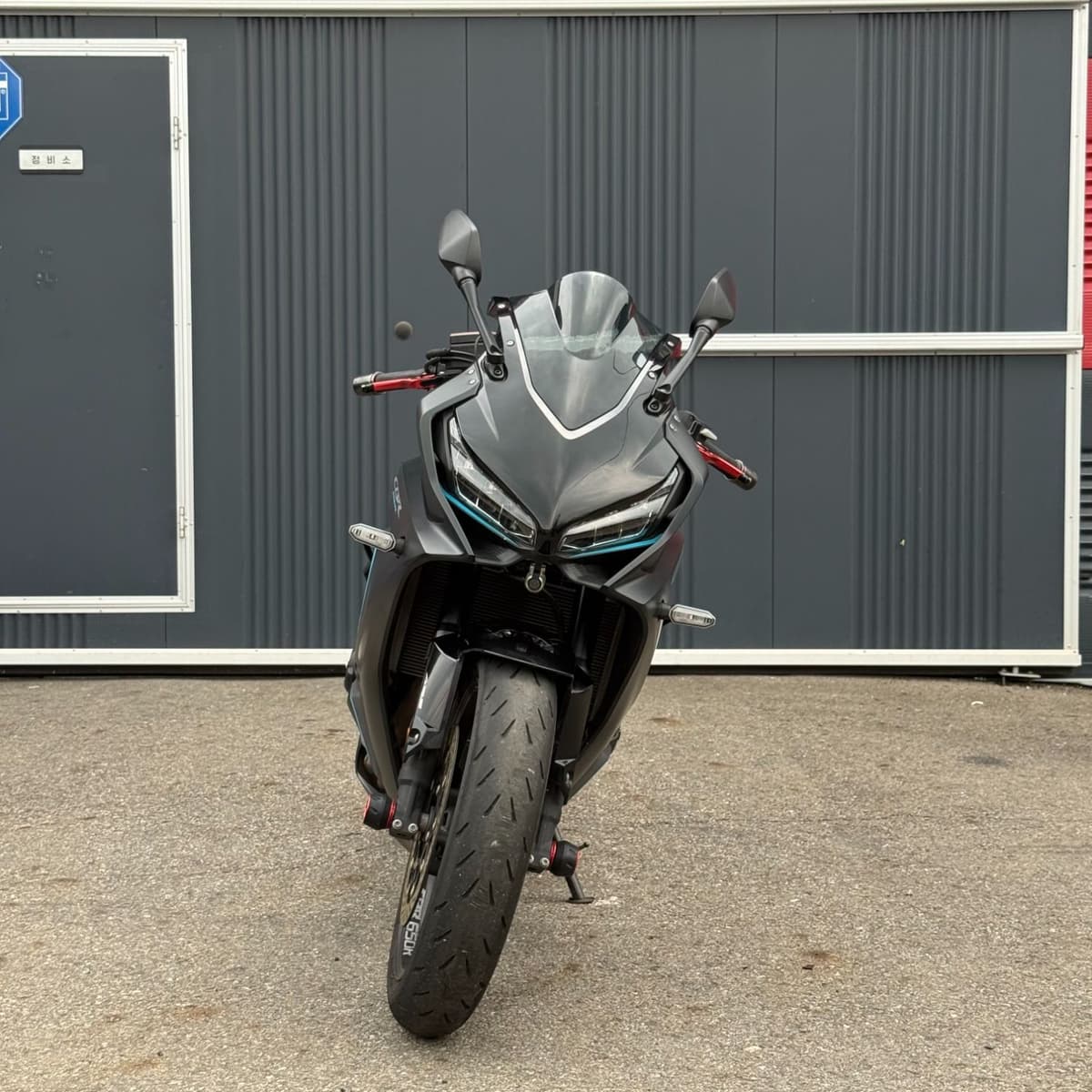혼다 CBR 650 R MT 2