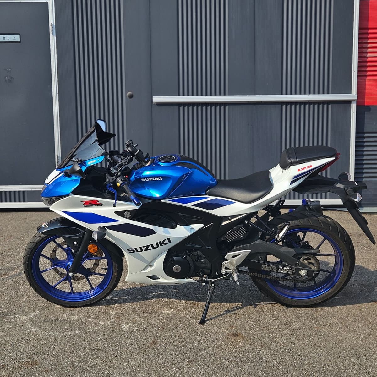 스즈키 GSX R 125 ABS 4