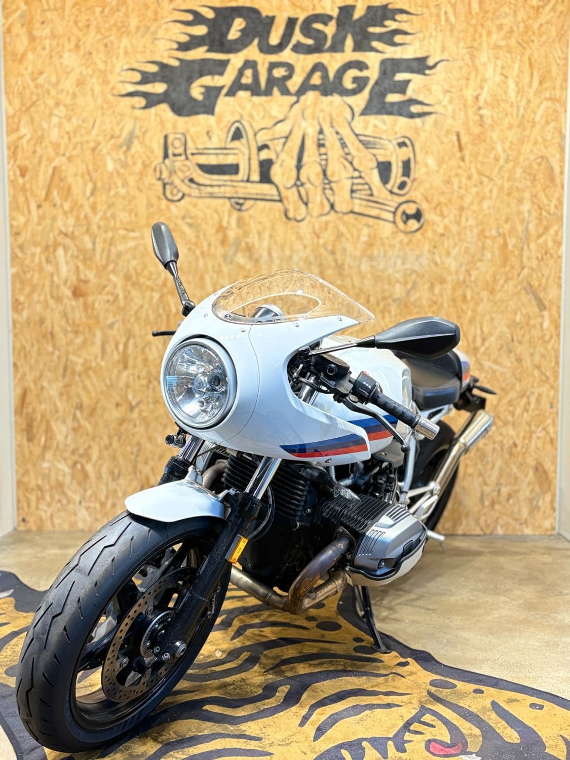 BMW R nine T 레이서 3