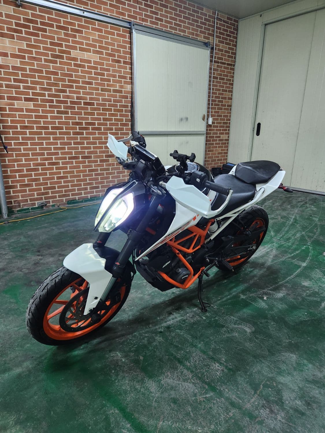 KTM 390 듀크 7