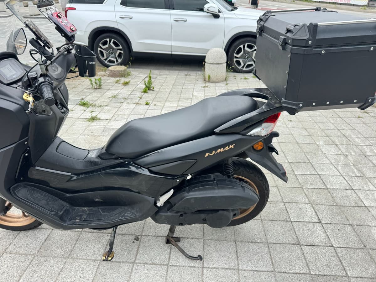 야마하 NMAX 125 10