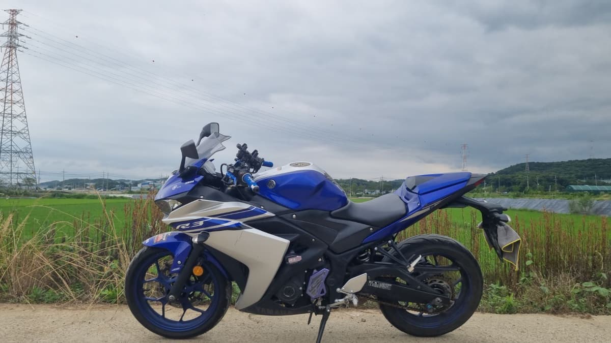 야마하 YZF R3 4