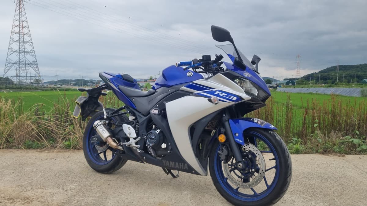 야마하 YZF R3 1