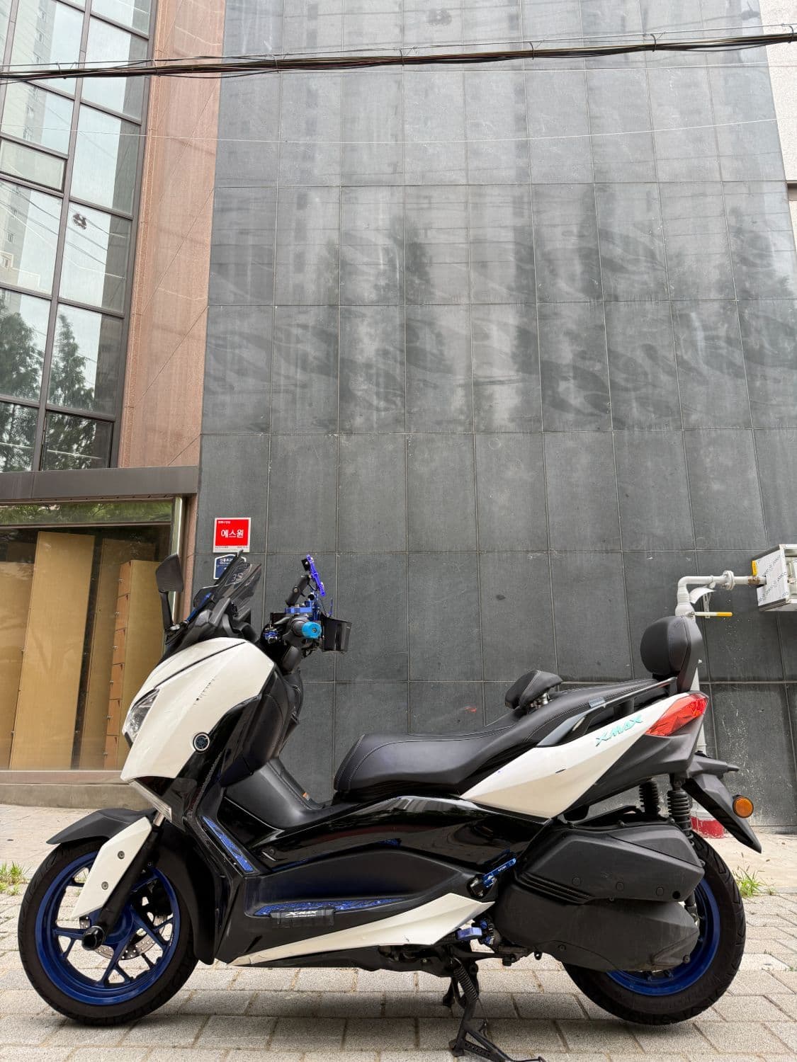 야마하 XMAX 300 ABS 5